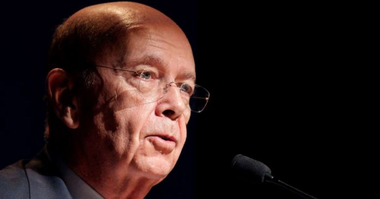 Commerce chief tells strapped federal workers to get loans