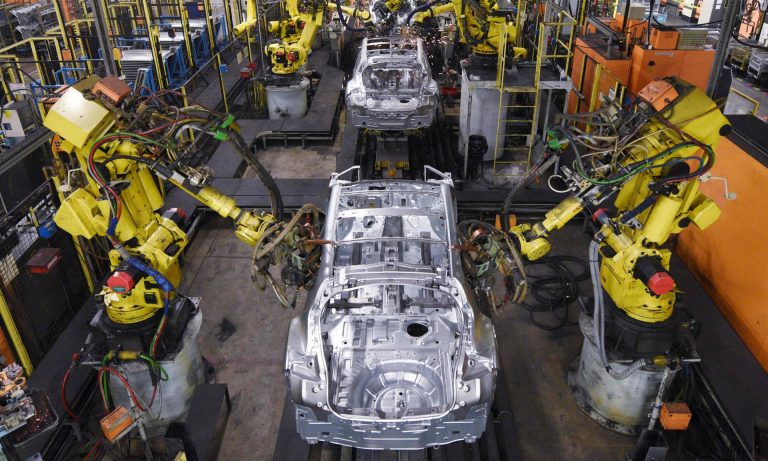 Manufacturing slump puts UK economy into reverse as Brexit looms